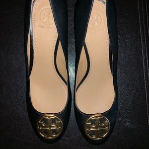 Tory Burch Black Wedes